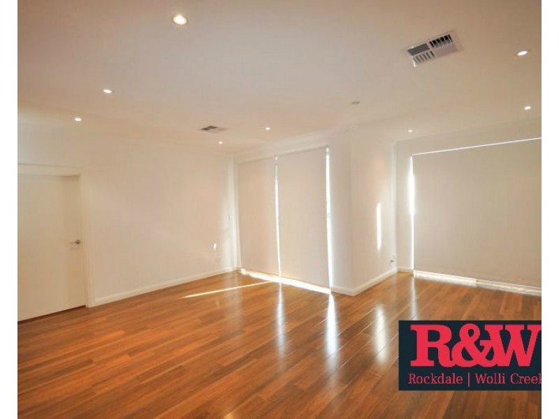 V2/19 Oswell Street, Rockdale NSW 2216