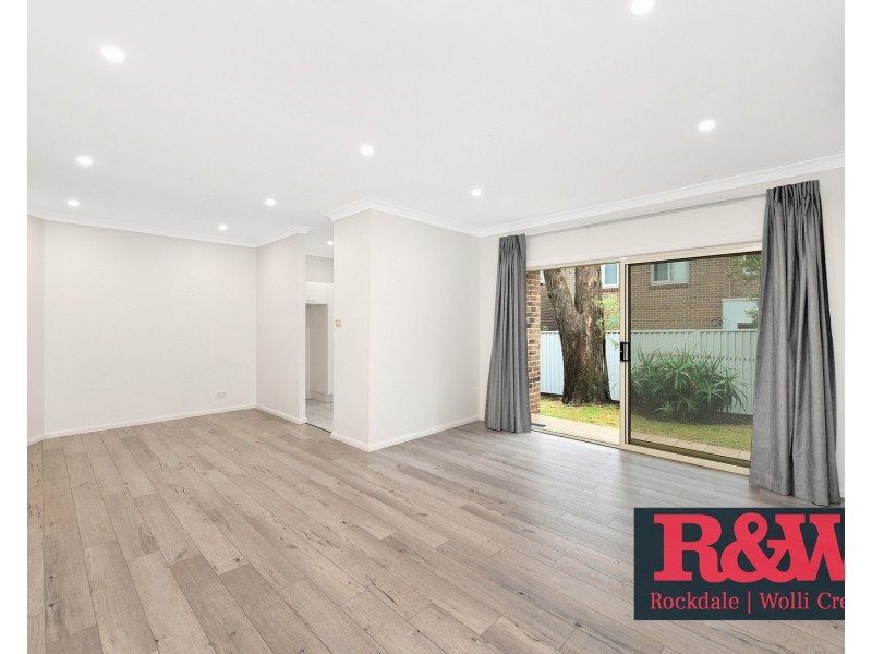 2/17 Gungah Bay Road, Oatley NSW 2223