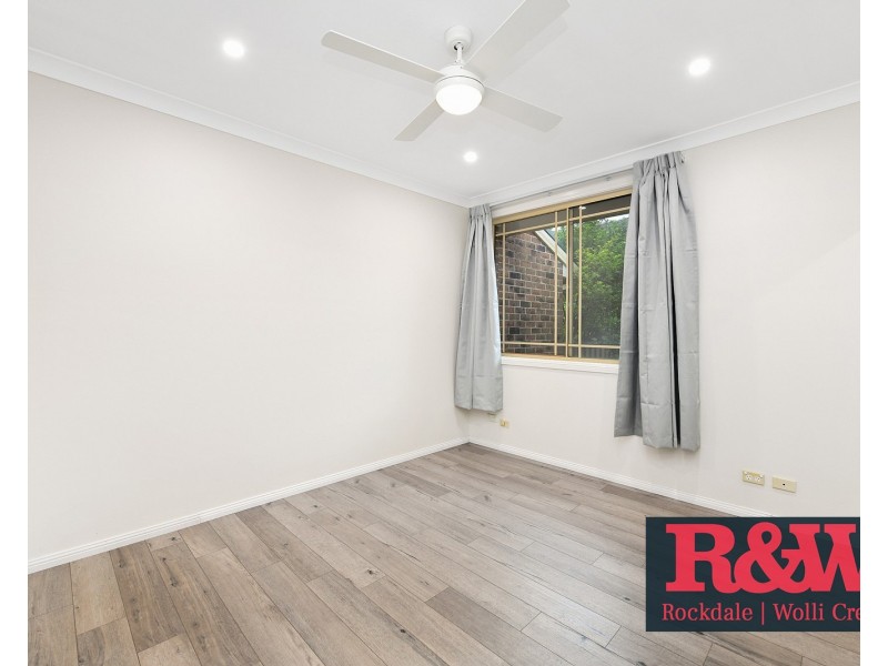 2/17 Gungah Bay Road, Oatley NSW 2223