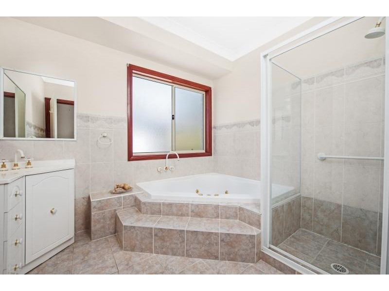 20 Seascape Close, Narrawallee NSW 2539