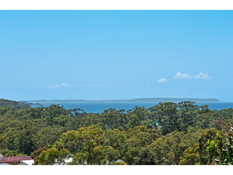 20 Seascape Close, Narrawallee NSW 2539