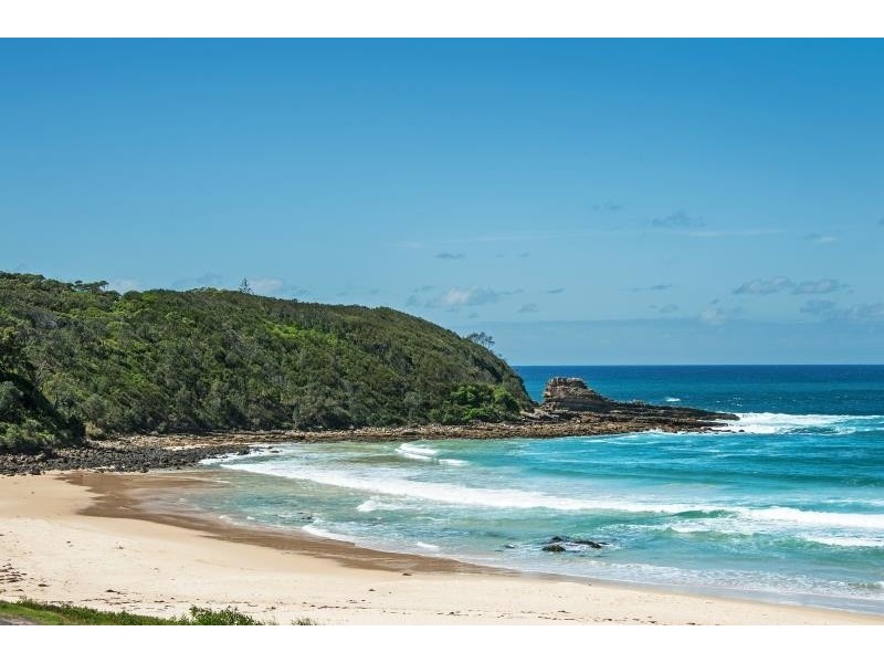 22 Beach Road, Mollymook NSW 2539