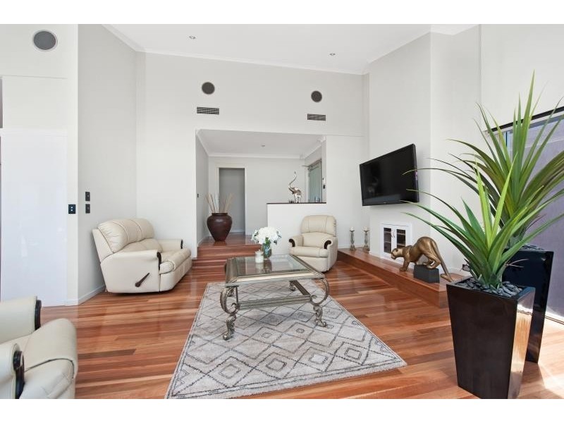 22 Beach Road, Mollymook NSW 2539