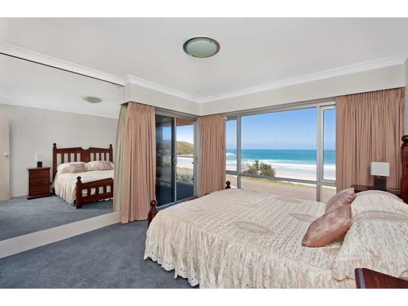 22 Beach Road, Mollymook NSW 2539