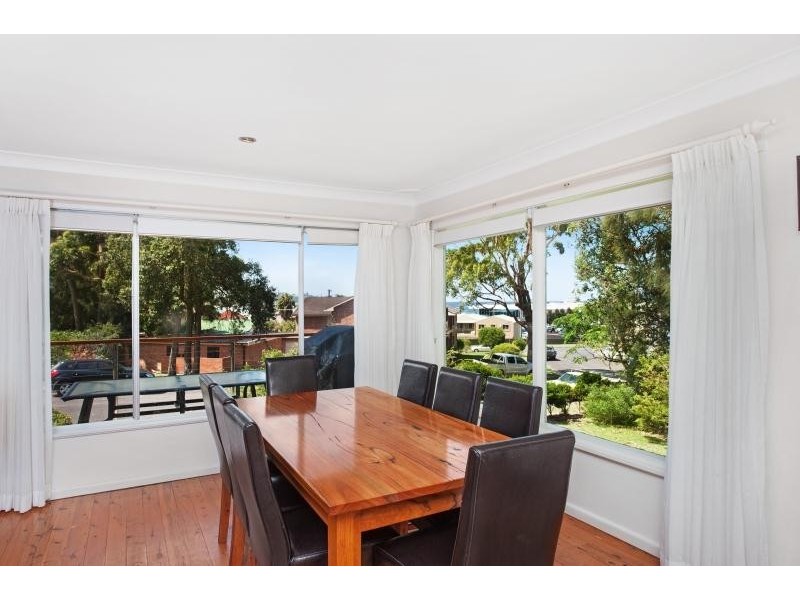 18 Wallace Street, Mollymook NSW 2539