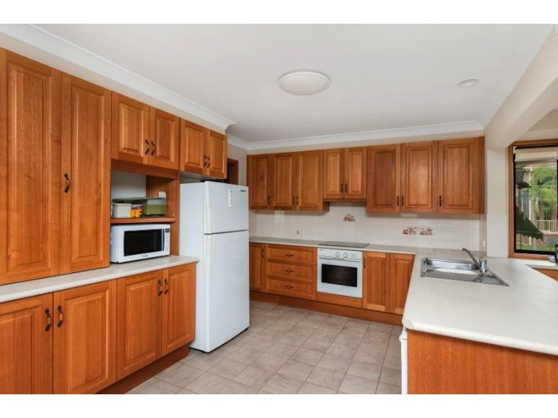 100 Carroll Avenue, Mollymook NSW 2539