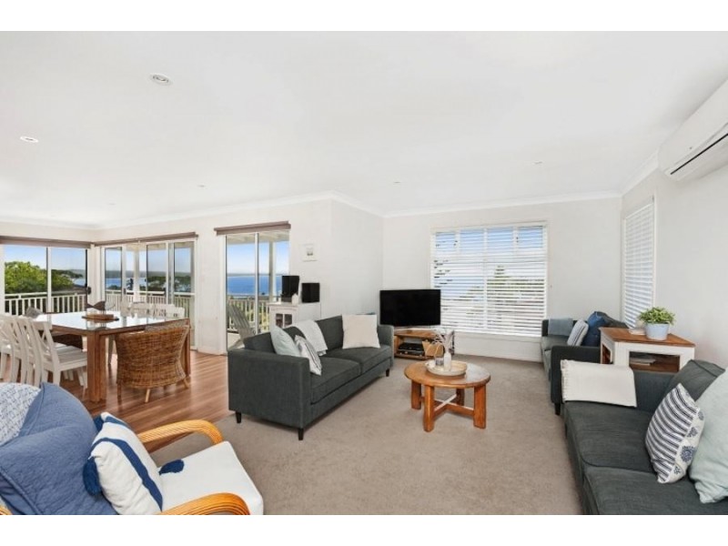 196 Mitchell Parade, Mollymook NSW 2539