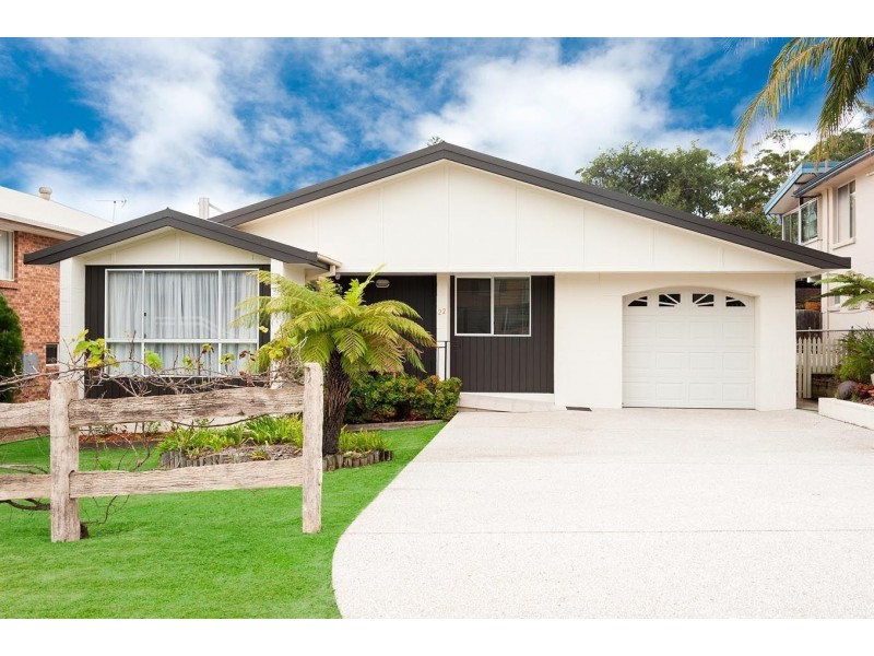 22 Clissold Street, Mollymook NSW 2539