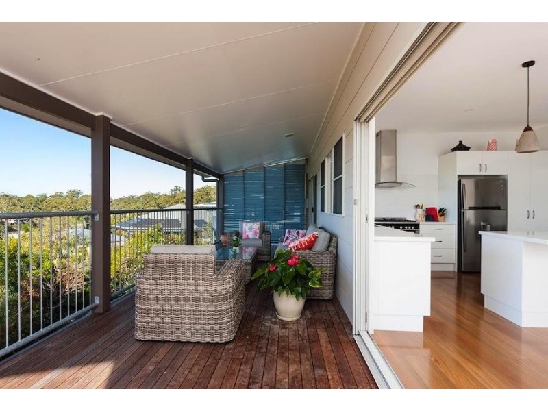 6 Seascape Close, Narrawallee NSW 2539