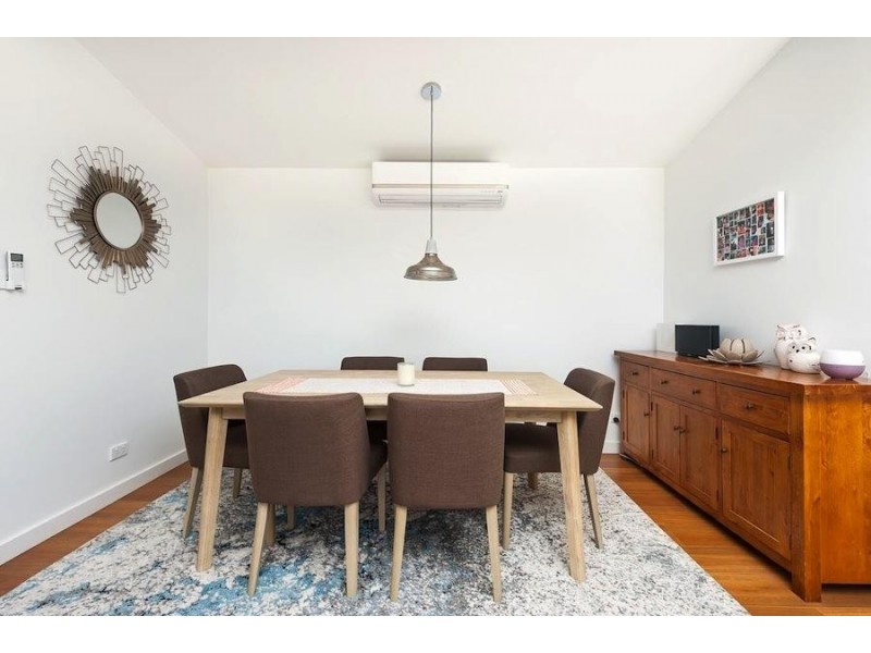 6 Seascape Close, Narrawallee NSW 2539