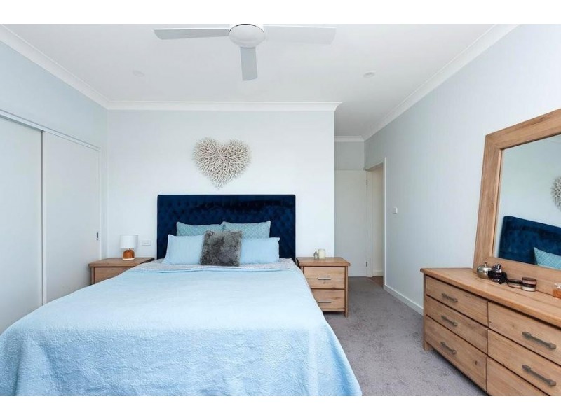 6 Seascape Close, Narrawallee NSW 2539