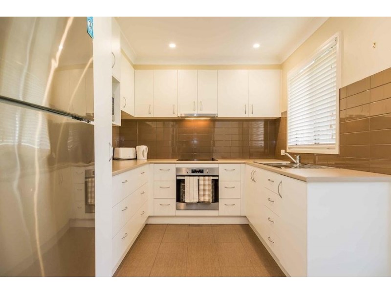 3 Virgo Place, Narrawallee NSW 2539