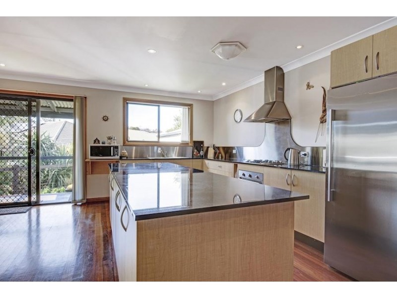 8 Waterview Close, Lake Conjola NSW 2539