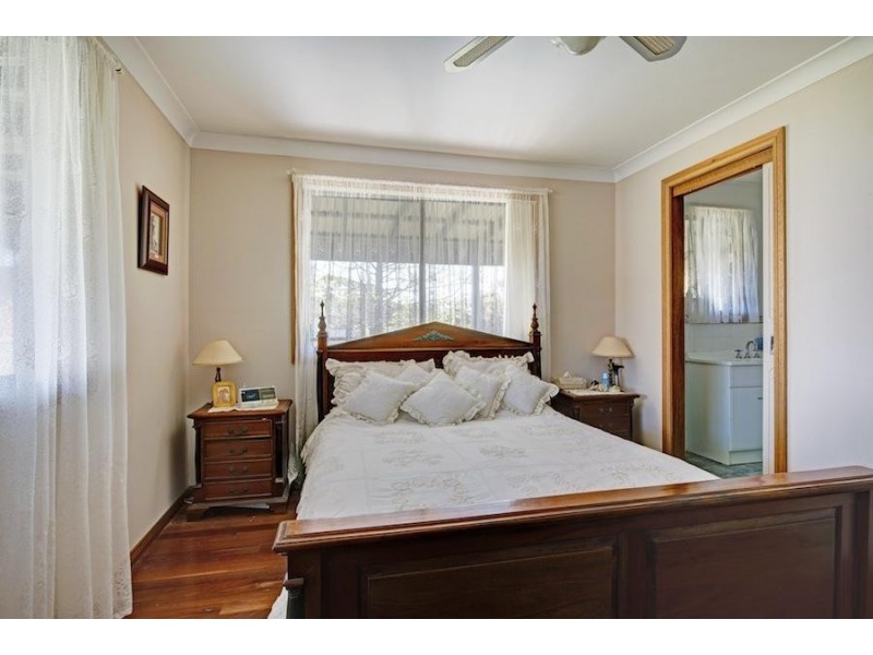 8 Waterview Close, Lake Conjola NSW 2539