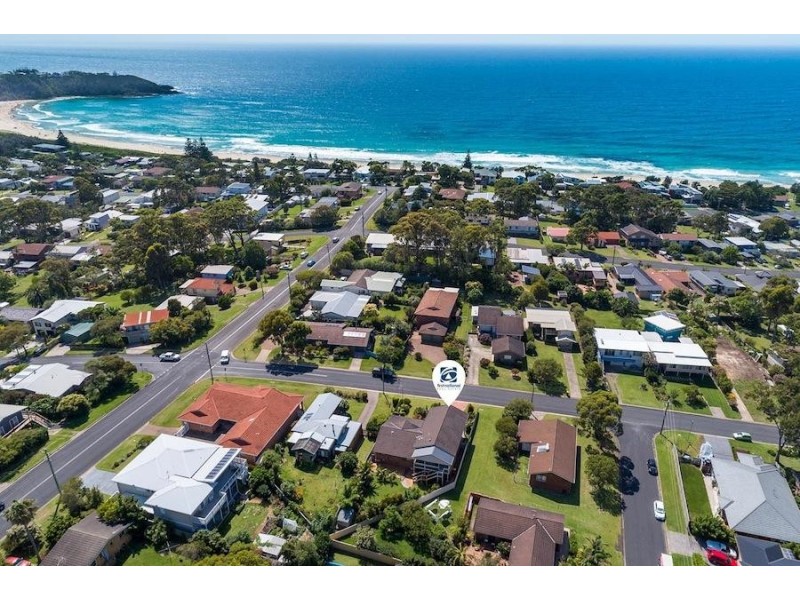 77 Carroll Avenue, Mollymook NSW 2539
