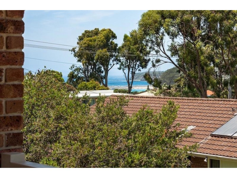 77 Carroll Avenue, Mollymook NSW 2539