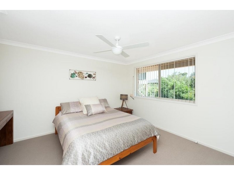 77 Carroll Avenue, Mollymook NSW 2539