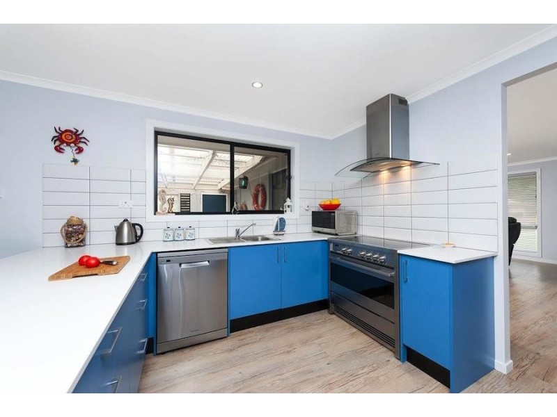 31 Macleay Street, Narrawallee NSW 2539