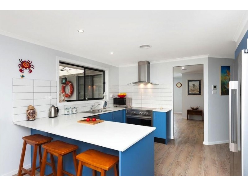 31 Macleay Street, Narrawallee NSW 2539