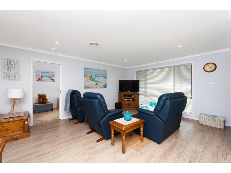 31 Macleay Street, Narrawallee NSW 2539