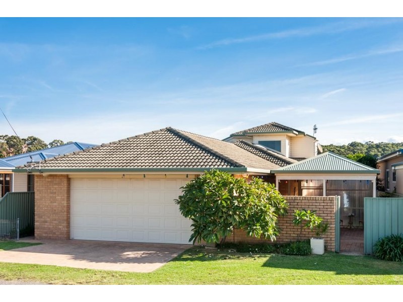 29 Lake View Drive, Burrill Lake NSW 2539
