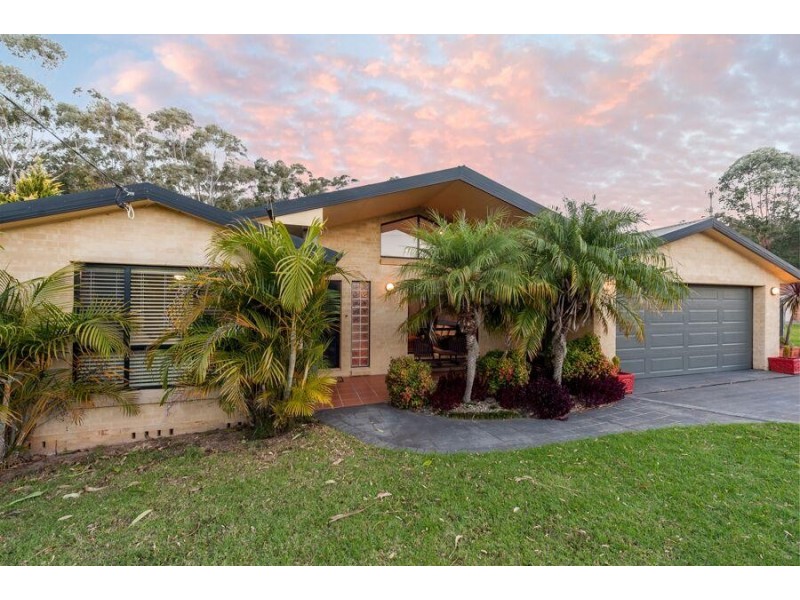 204 Matron Porter Drive, Mollymook NSW 2539