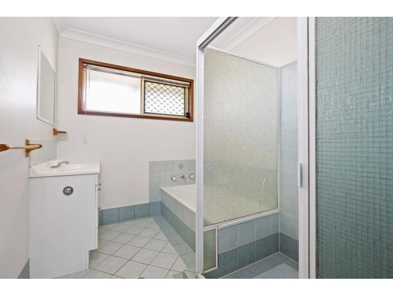 26 Leo Drive, Narrawallee NSW 2539