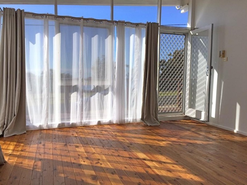 69 Seaside Parade, Dolphin Point NSW 2539