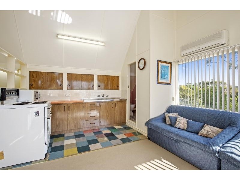 51 Buckland Street, Mollymook NSW 2539