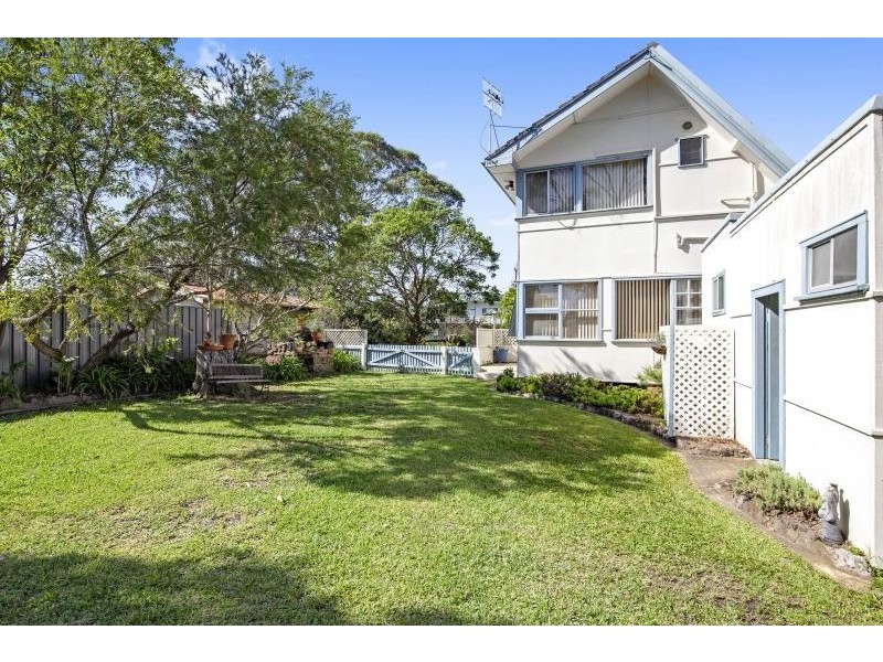 51 Buckland Street, Mollymook NSW 2539