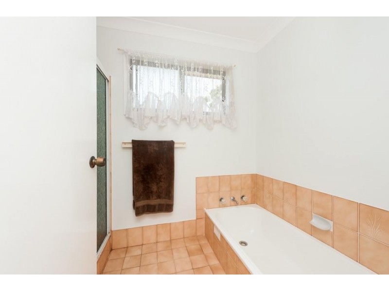 19 Valley Drive, Mollymook NSW 2539