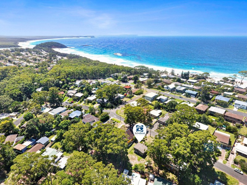 27 Ross Avenue, Narrawallee NSW 2539