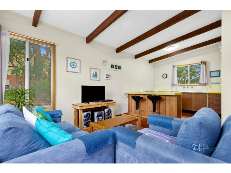 27 Ross Avenue, Narrawallee NSW 2539