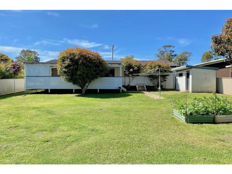 3 Latta Street, Mollymook NSW 2539