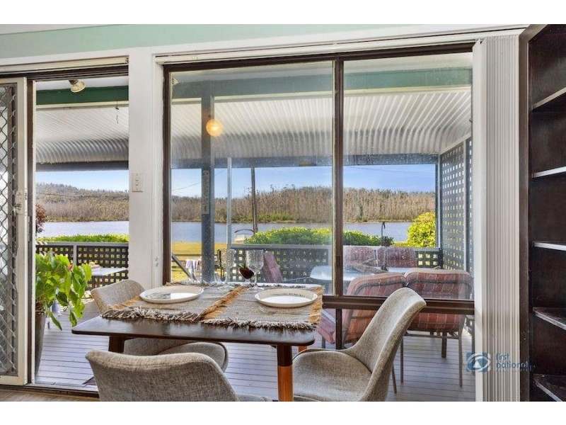 15 Garrad Way, Lake Conjola NSW 2539