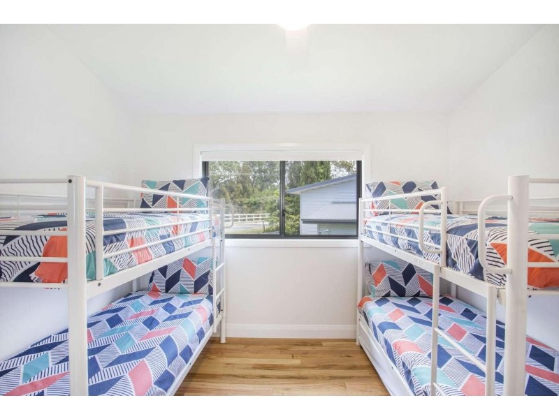 21A Oak Avenue, Lake Tabourie NSW 2539