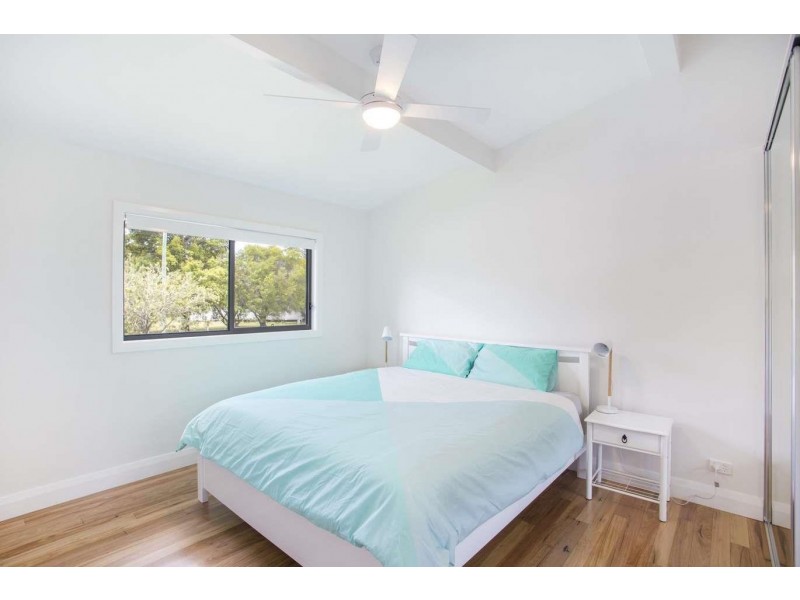 21A Oak Avenue, Lake Tabourie NSW 2539