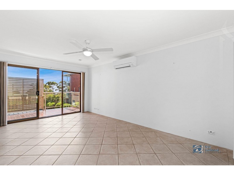2/18 Buchan Street, Mollymook NSW 2539