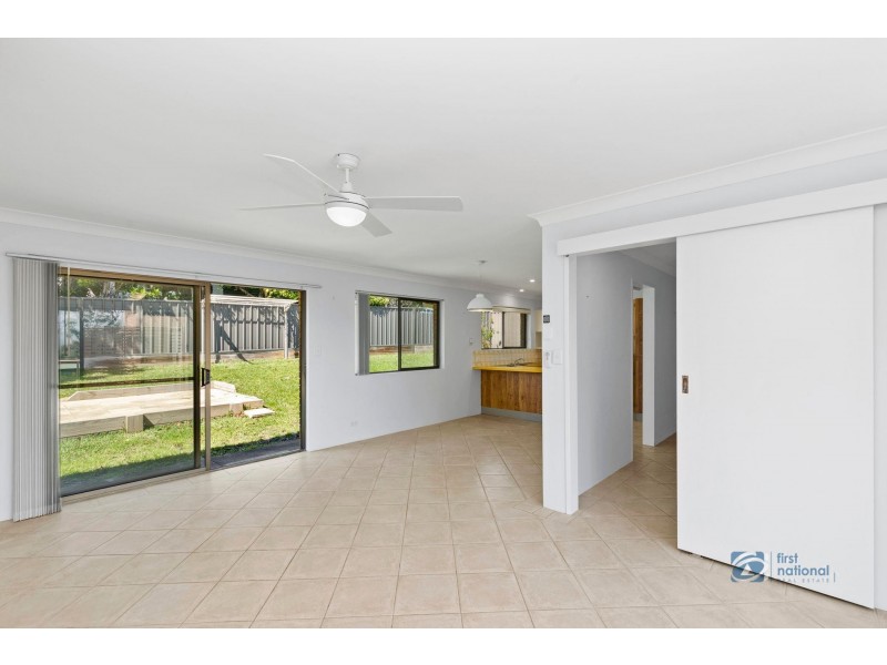 2/18 Buchan Street, Mollymook NSW 2539