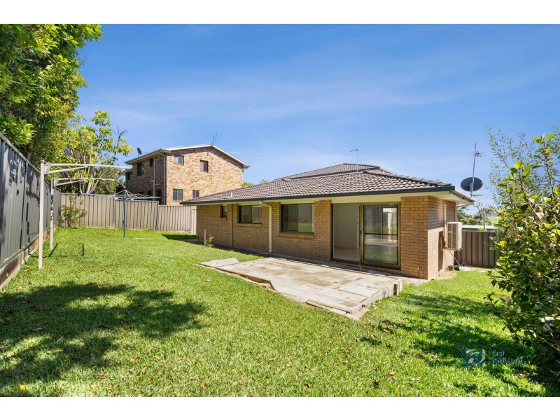 2/18 Buchan Street, Mollymook NSW 2539