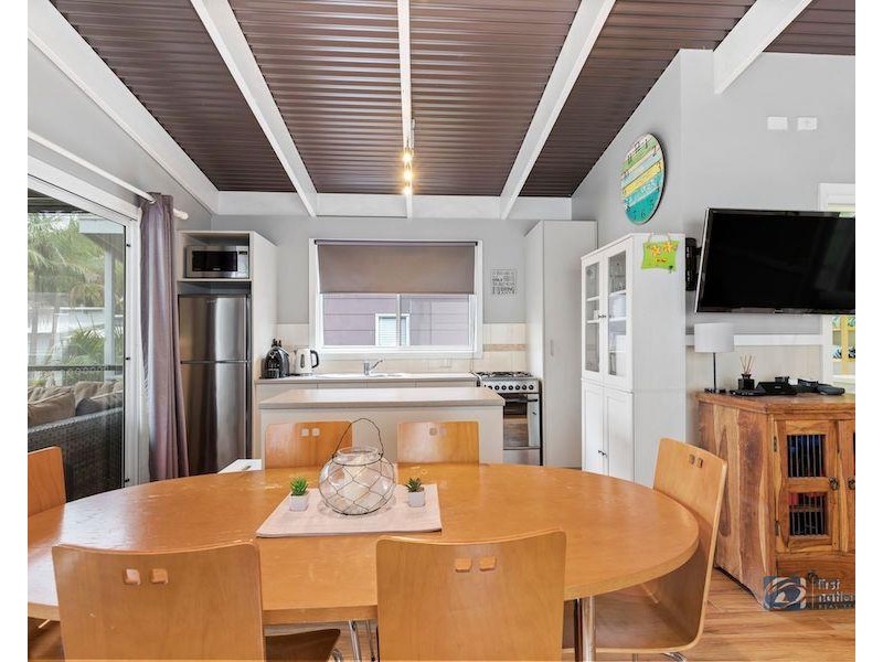 190/425 Princes Highway, Lake Tabourie NSW 2539