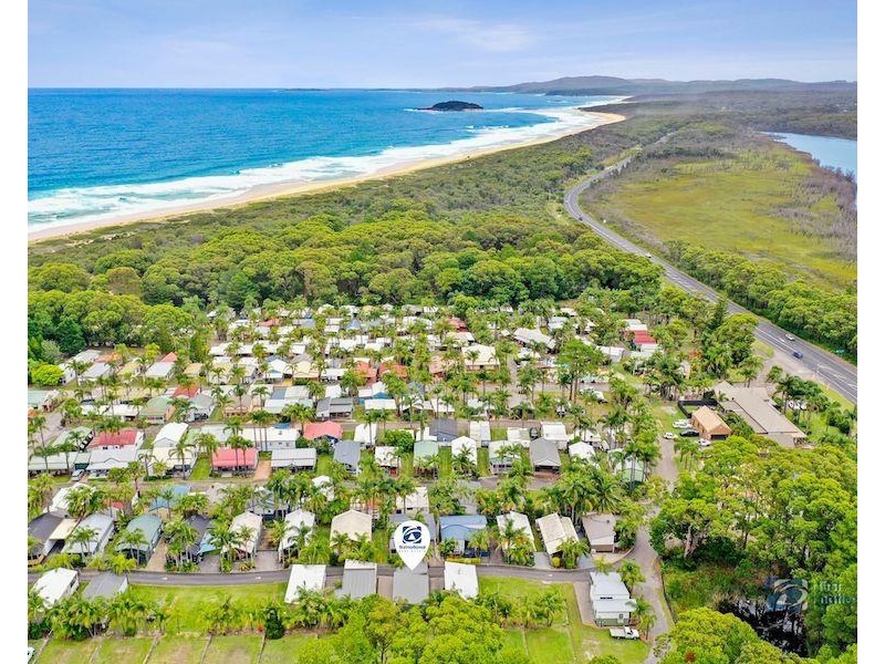 190/425 Princes Highway, Lake Tabourie NSW 2539