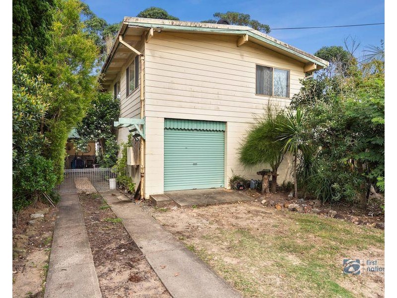 42 Parkinson Street, Narrawallee NSW 2539
