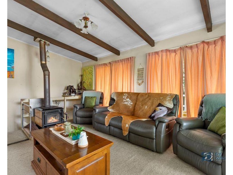 42 Parkinson Street, Narrawallee NSW 2539