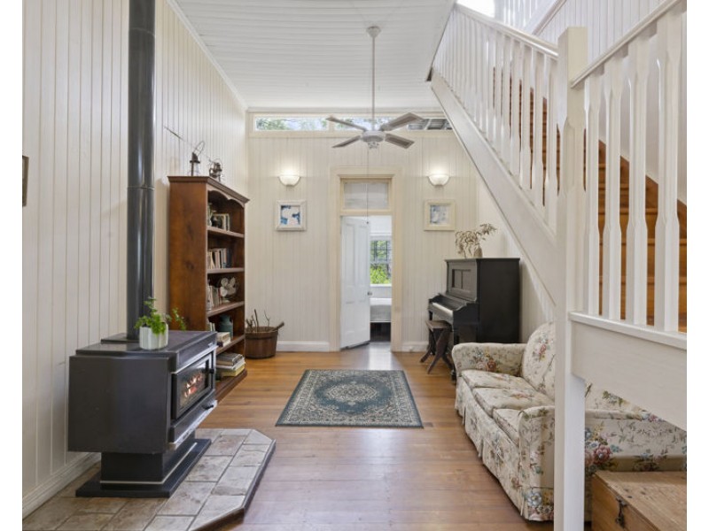 797 Numinbah Rd, Crystal Creek NSW 2484
