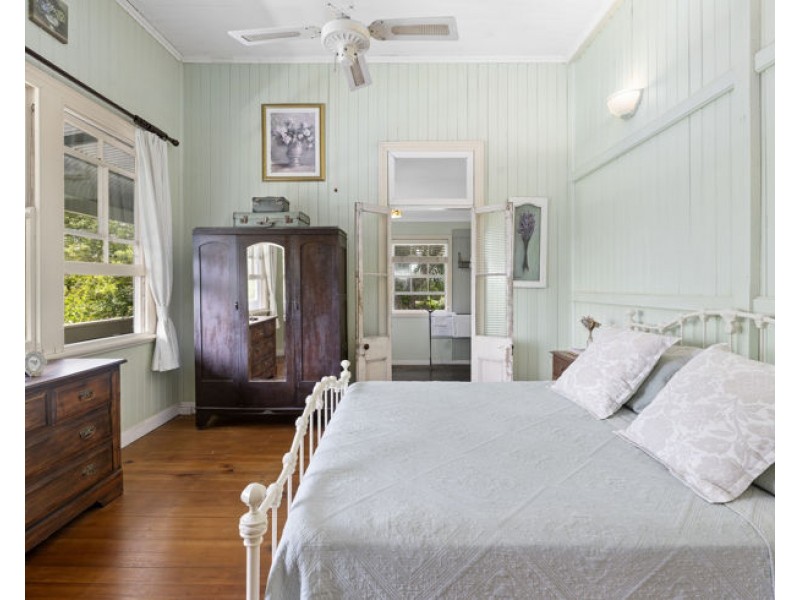 797 Numinbah Rd, Crystal Creek NSW 2484