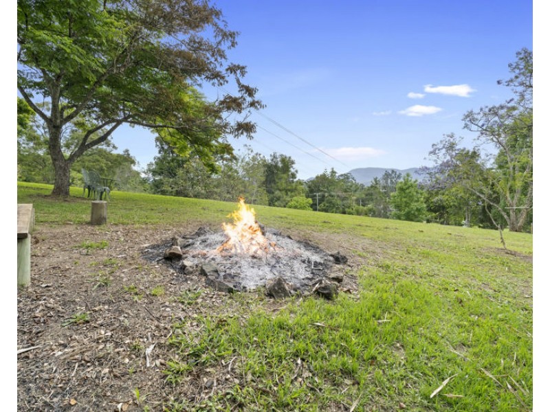 797 Numinbah Rd, Crystal Creek NSW 2484