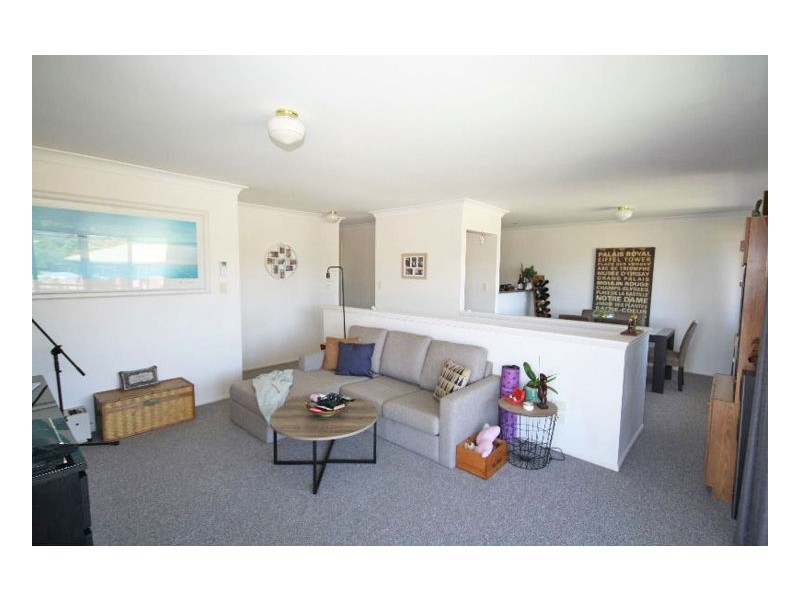 18 Castlefield Drive, Murwillumbah NSW 2484