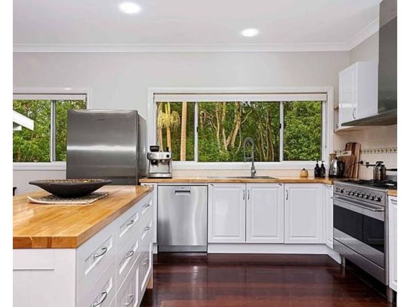 15 Ryder Street, Uki NSW 2484