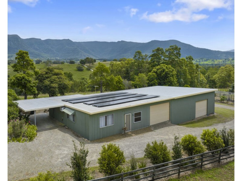 346 Pinnacle Road, Pumpenbil NSW 2484